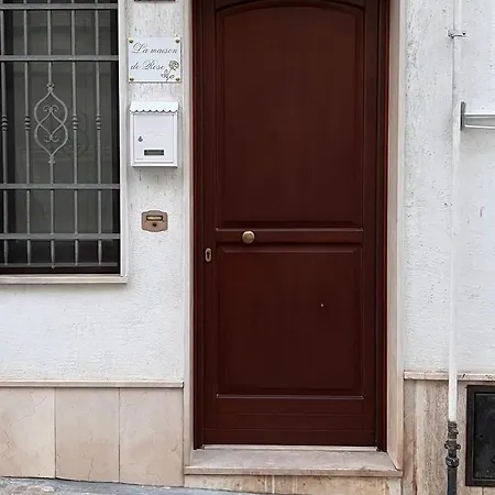 Alojamento de Acomodação e Pequeno-almoço La Maison De Rose 3*