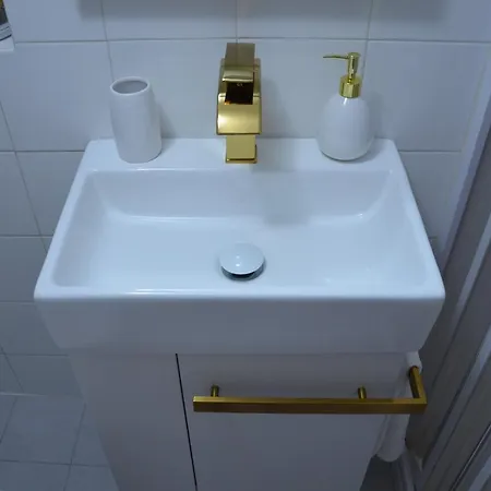 La Maison De Rose 3* 奥斯图尼